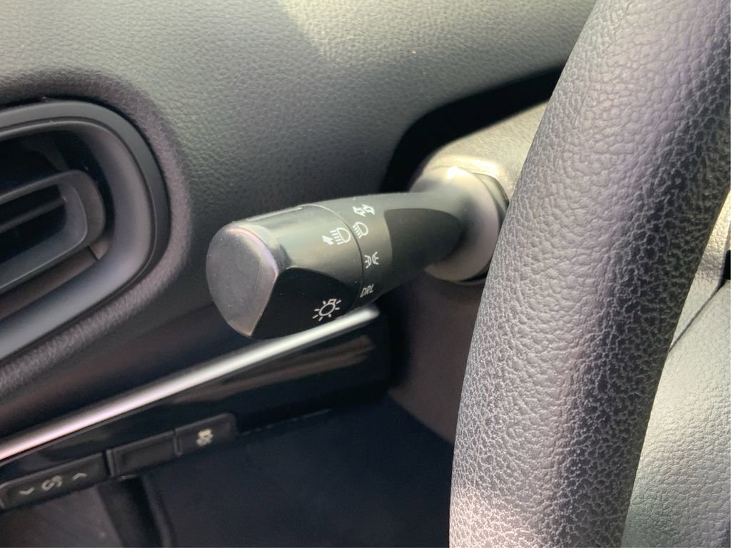 Used 2019 Toyota Prius L Eco w/ Carpet Mat Package image 20