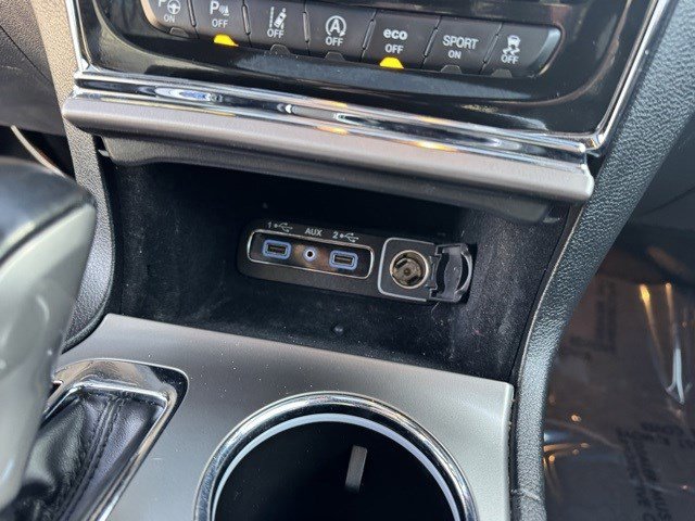 Used 2022 Jeep Grand Cherokee Limited w/ Trailer Tow Group IV image 22