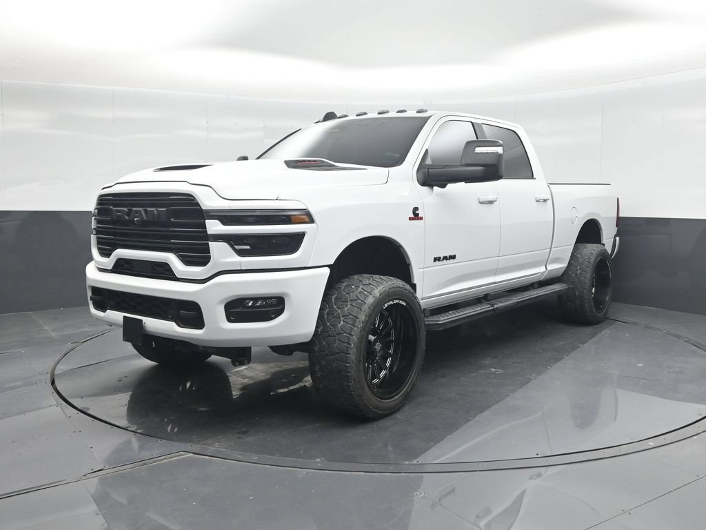 Used 2025 RAM 2500 Laramie AWD/4WD image 1