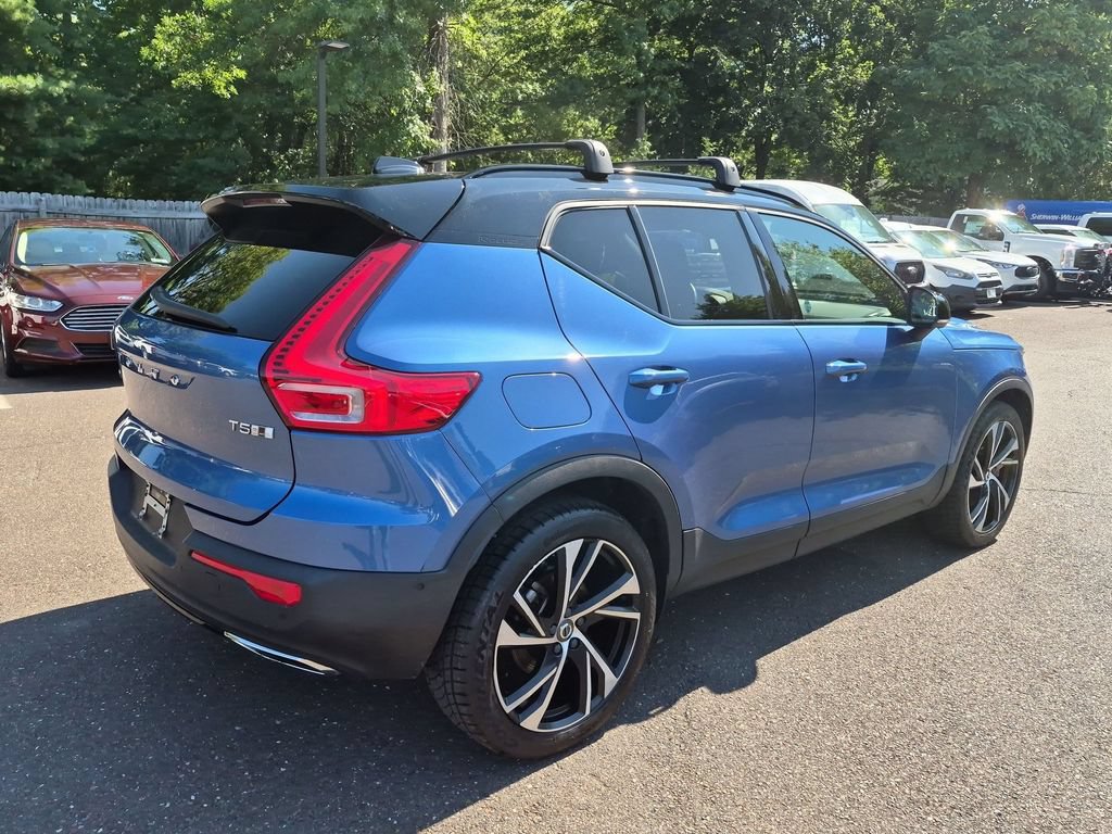 Used 2020 Volvo XC40 T5 R-Design w/ Protection Package Premier AWD/4WD image 12