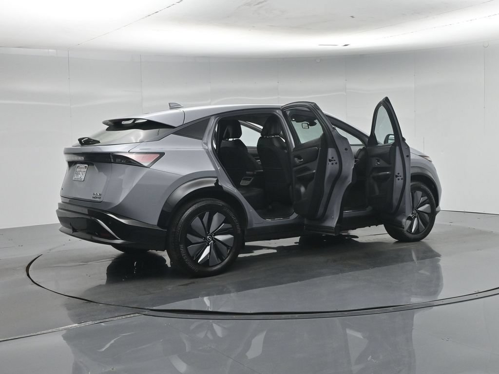 Used 2024 Nissan Ariya AWD image 6