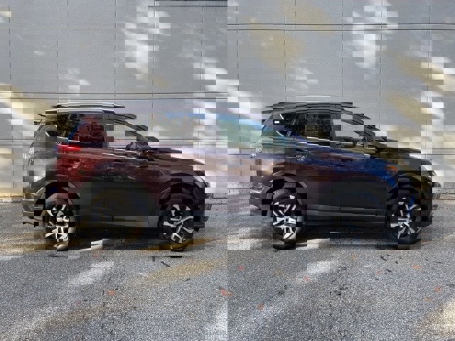 Used 2017 Toyota RAV4 LE image 2