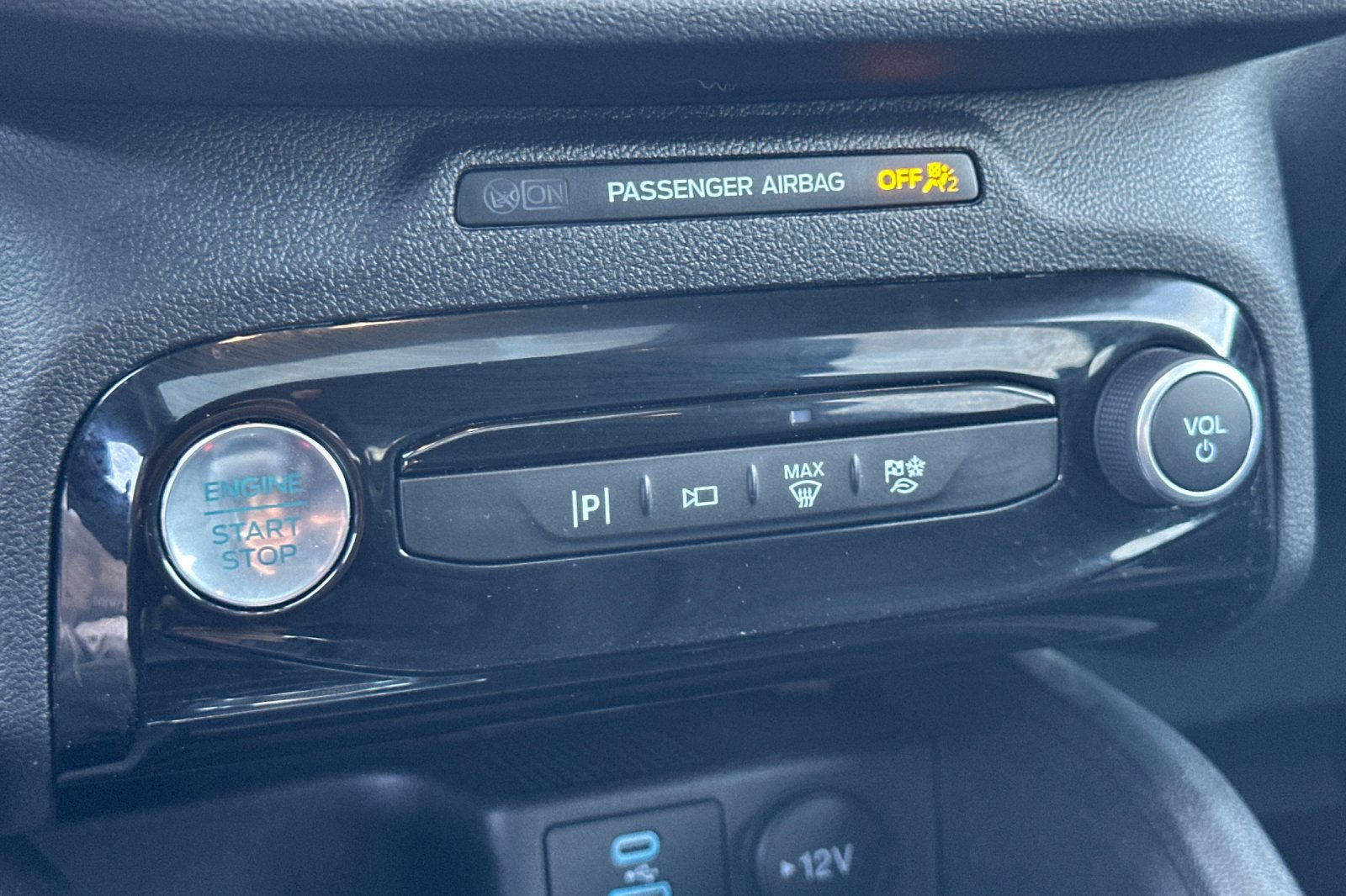 Certified 2023 Ford Escape SE w/ PHEV Premium Package FWD image 23