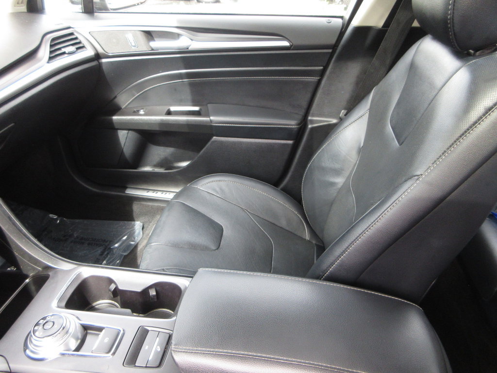 Certified 2018 Ford Fusion Energi Titanium FWD image 24