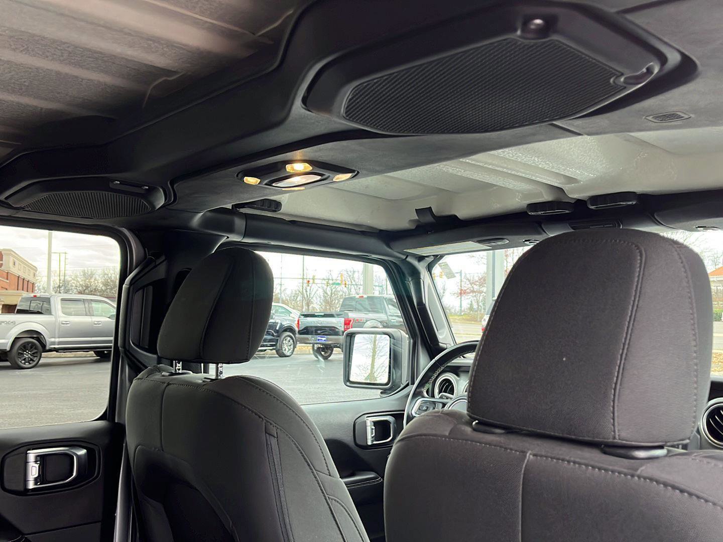 Used 2019 Jeep Wrangler Unlimited Sahara AWD/4WD image 44