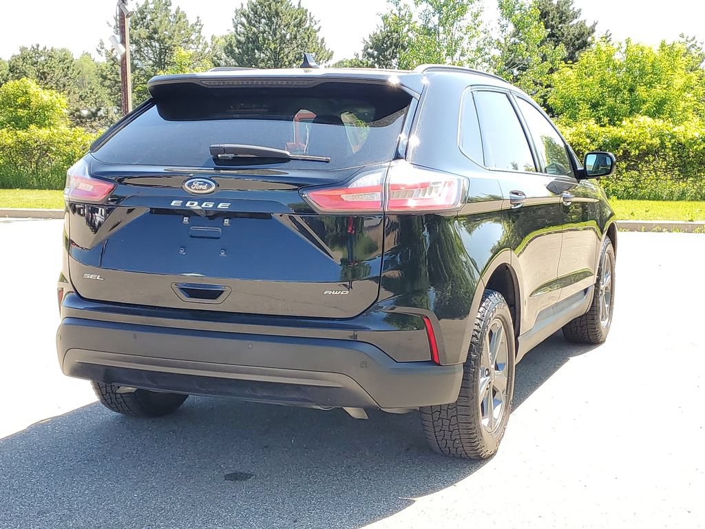 Certified 2024 Ford Edge SEL w/ Sport Appearance Package AWD/4WD image 4