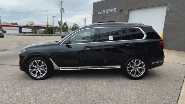 Used 2024 BMW X7 xDrive40i AWD/4WD image 6