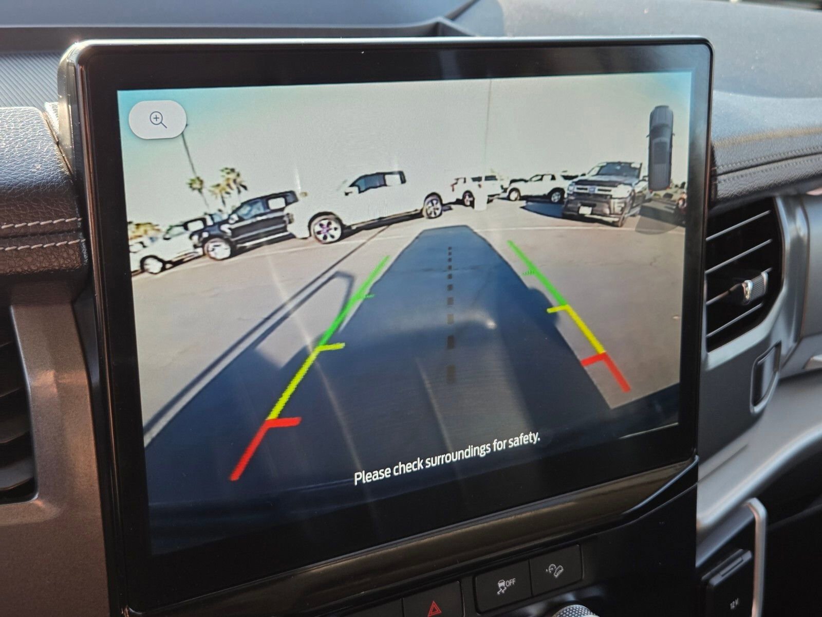 Certified 2024 Ford Expedition XLT image 22