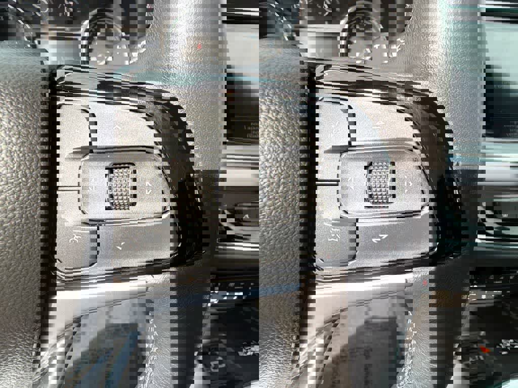 Used 2023 Buick Enclave Essence w/ Experience Buick Package image 26