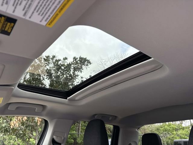 Certified 2025 Ford Maverick XLT w/ XLT Luxury Package image 5