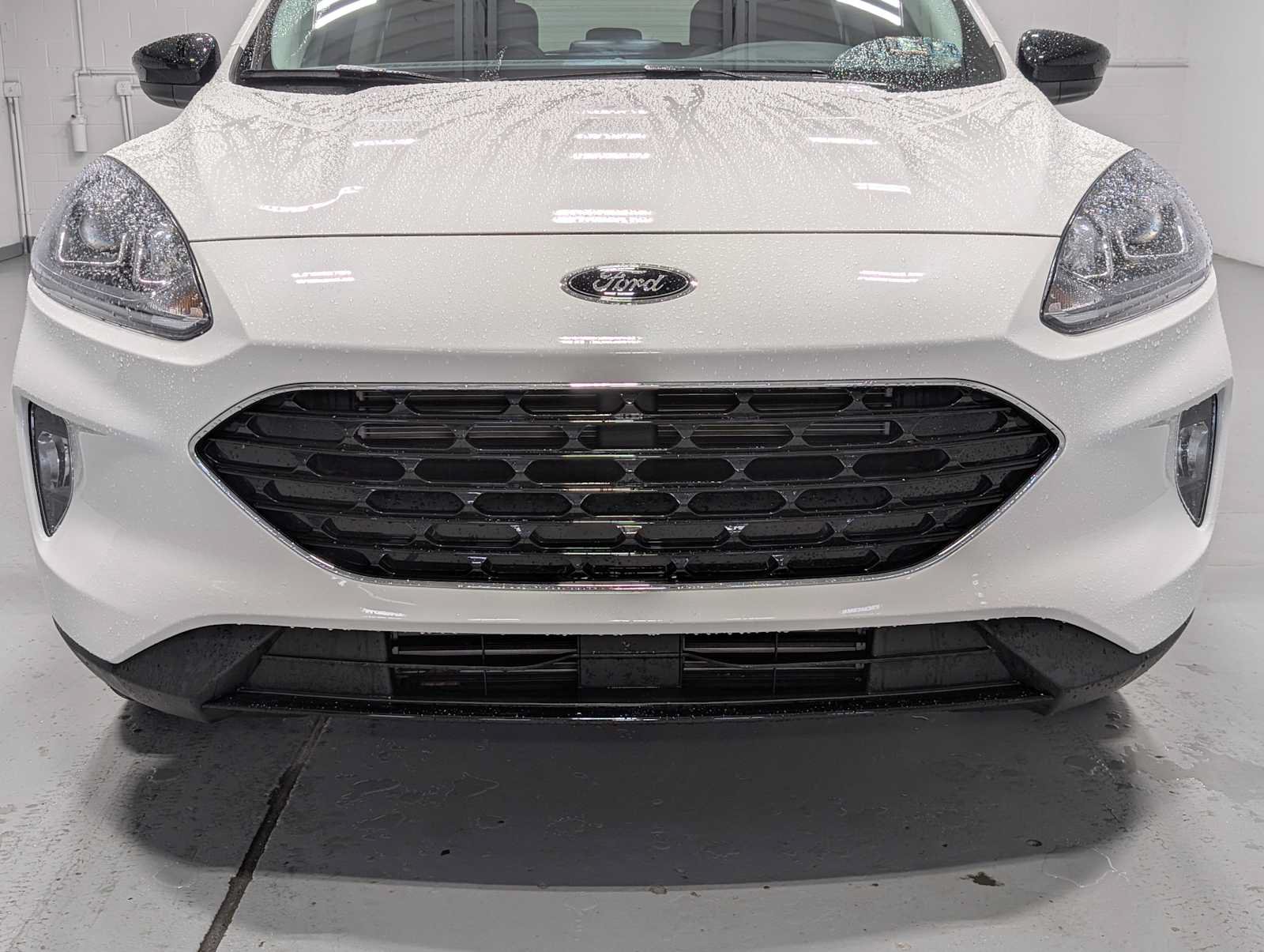 Certified 2021 Ford Escape SEL w/ SEL Stealth AWD Package image 2