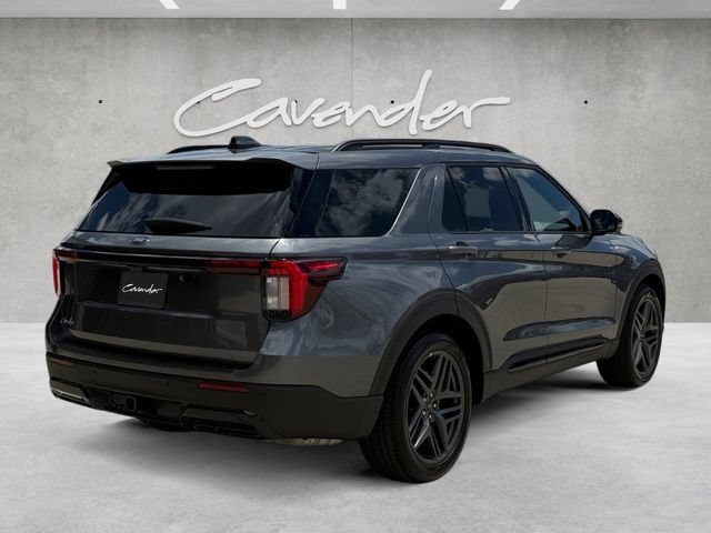Certified 2025 Ford Explorer ST-Line w/ Premium Package RWD image 17