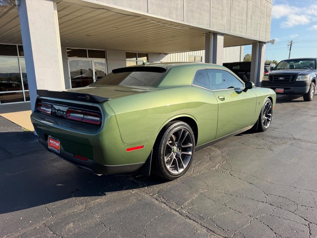 Used 2022 Dodge Challenger R/T Scat Pack w/ Shaker Package RWD image 3