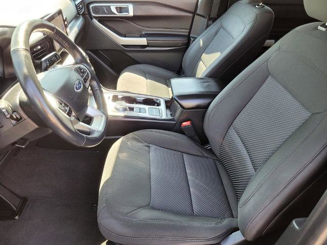 Certified 2022 Ford Explorer XLT RWD image 16