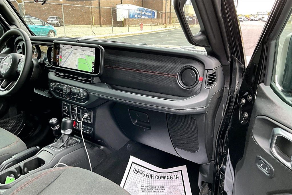 Used 2026 Jeep Gladiator Rubicon w/ Steel Power Dome Hood Package AWD/4WD image 15