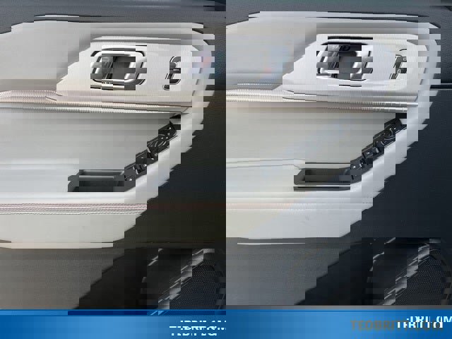 Certified 2025 Ford Explorer Active w/ Active Comfort Package image 46