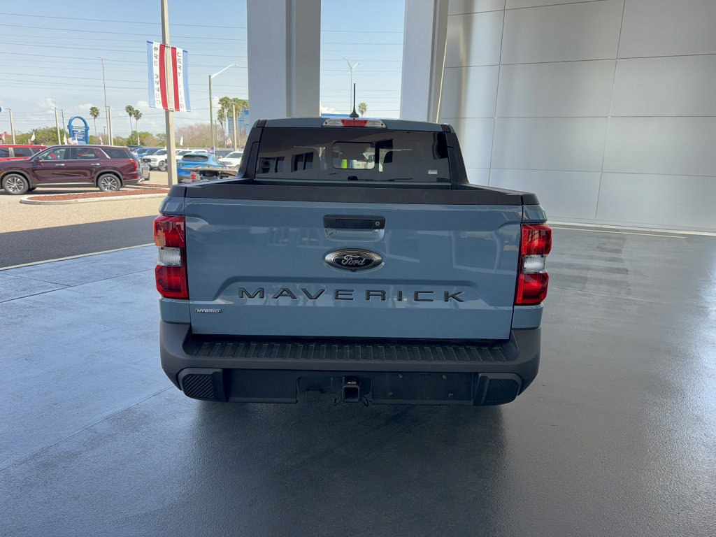 Certified 2023 Ford Maverick XLT w/ Black Appearance Package image 3
