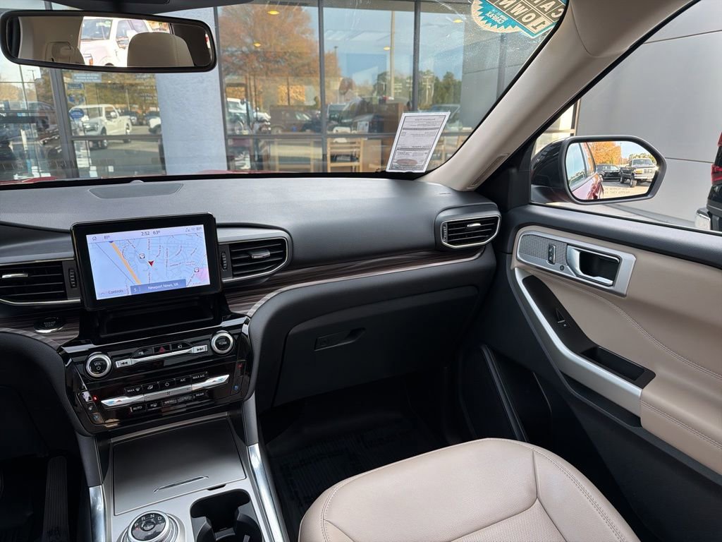 Certified 2022 Ford Explorer Limited w/ Equipment Group 301A image 17