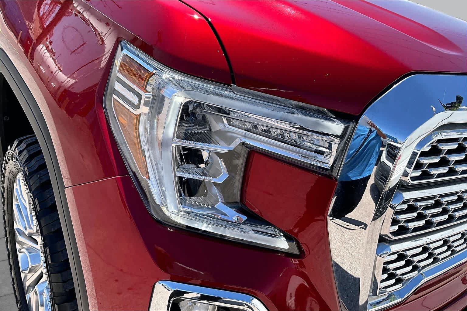 Used 2022 GMC Sierra 1500 Denali w/ Denali Reserve Package AWD/4WD image 27