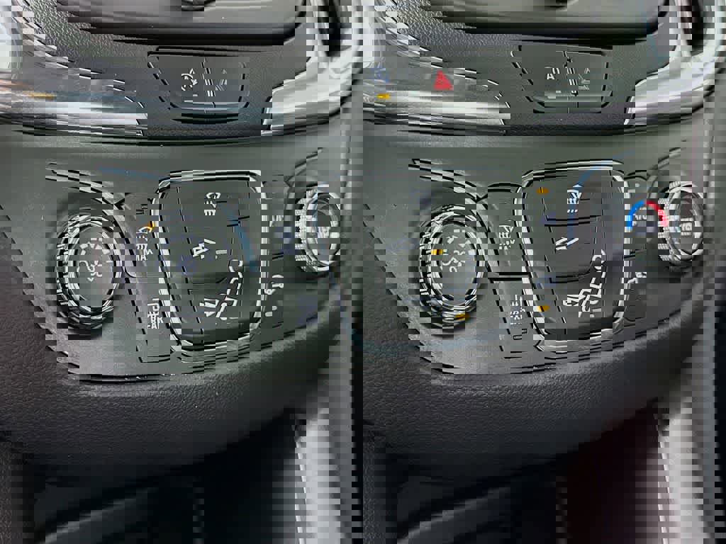 Used 2023 Chevrolet Equinox LT image 20