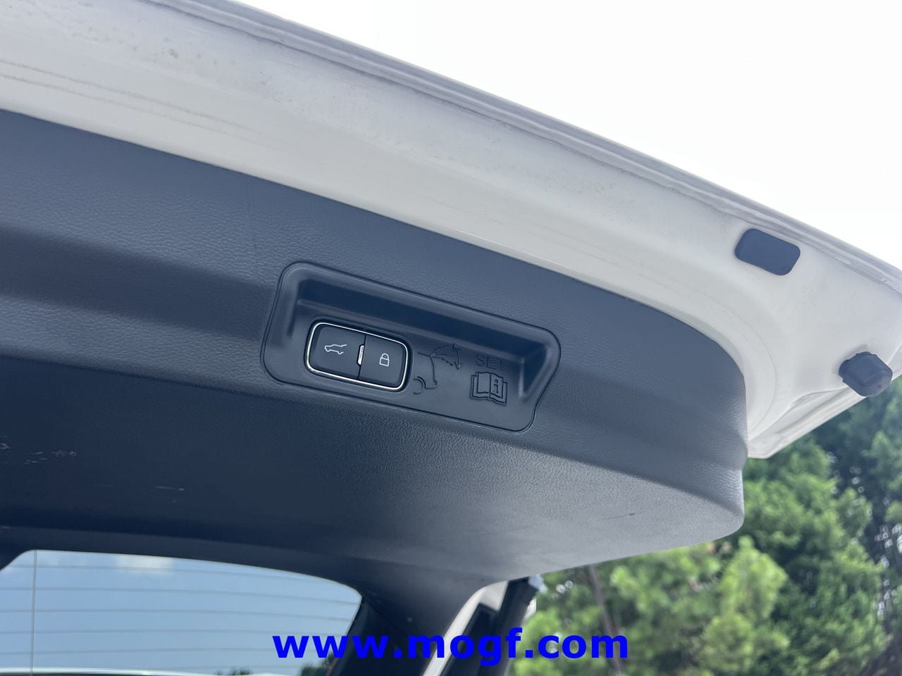 Certified 2025 Ford Explorer ST-Line AWD/4WD image 23