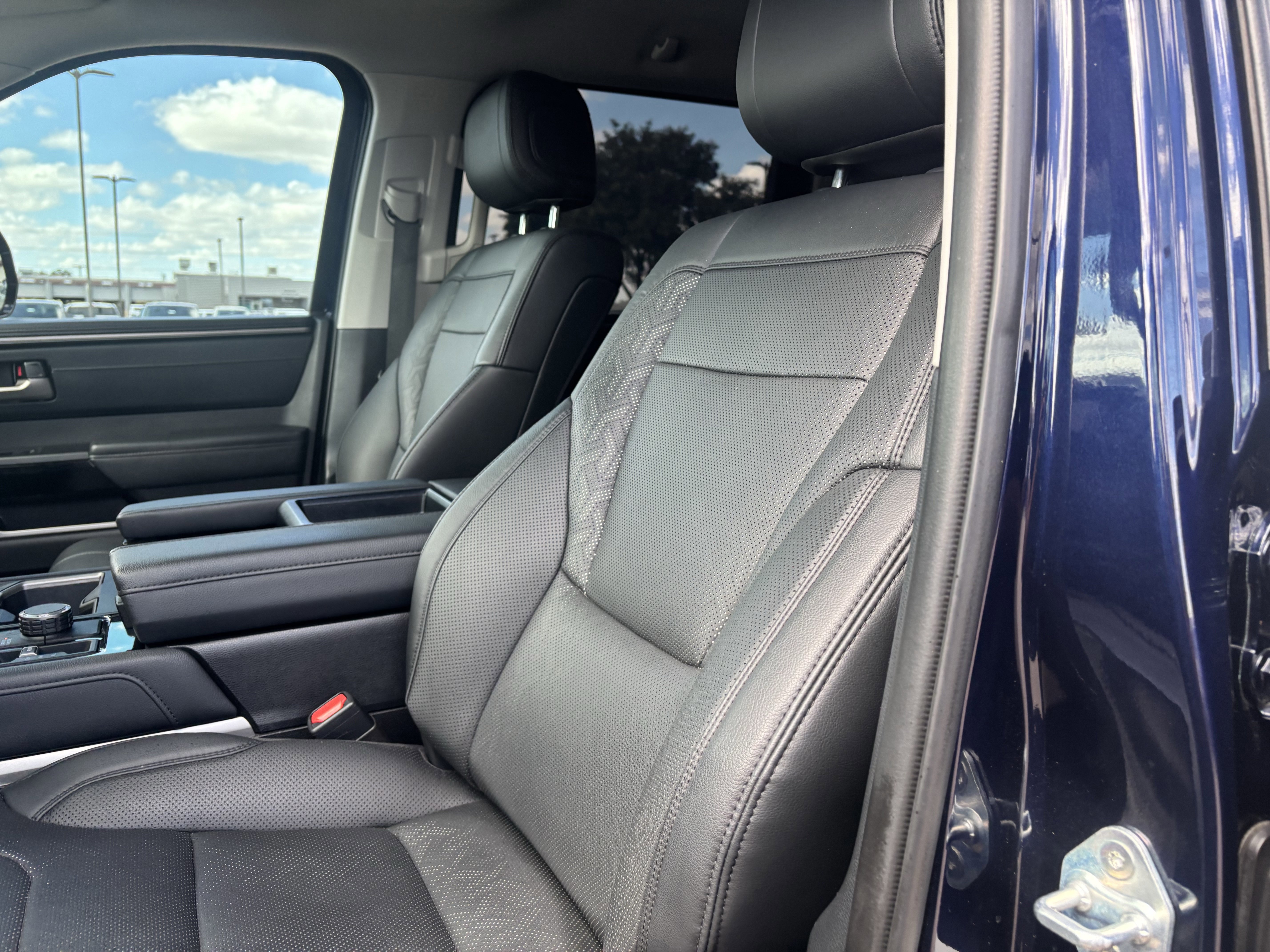 Used 2024 Toyota Tundra Limited image 11