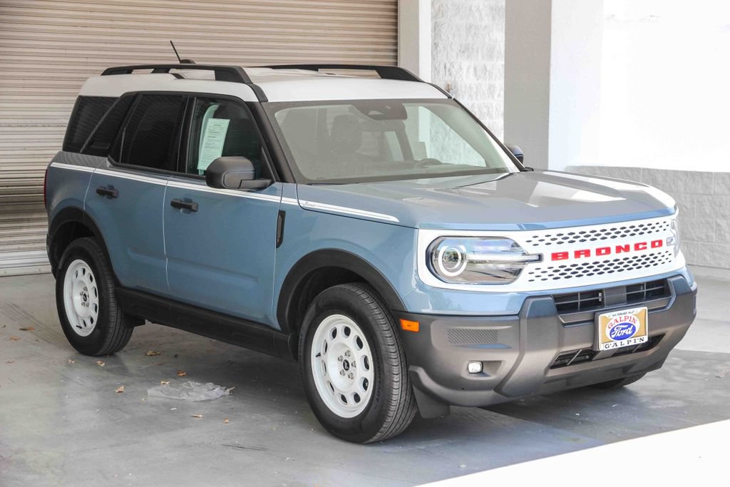 Certified 2025 Ford Bronco Sport Heritage w/ Convenience Package AWD/4WD image 3