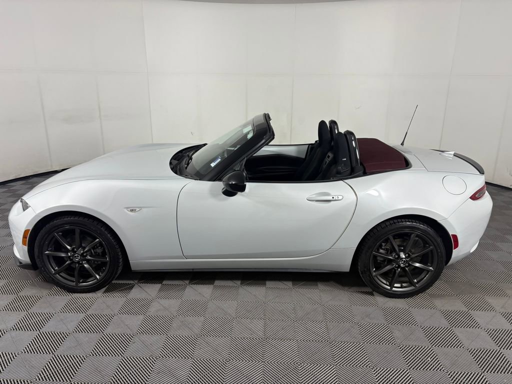 Used 2018 MAZDA MX-5 Miata Club image 33