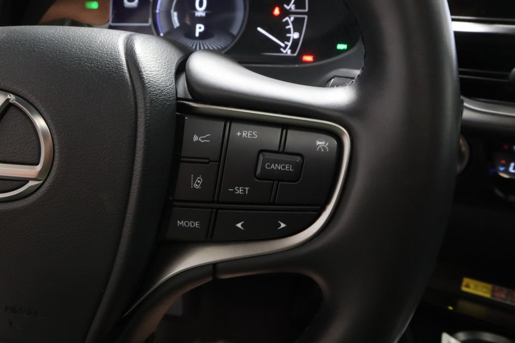 Used 2023 Lexus UX 250h AWD w/ Accessory Package (Z1) image 30