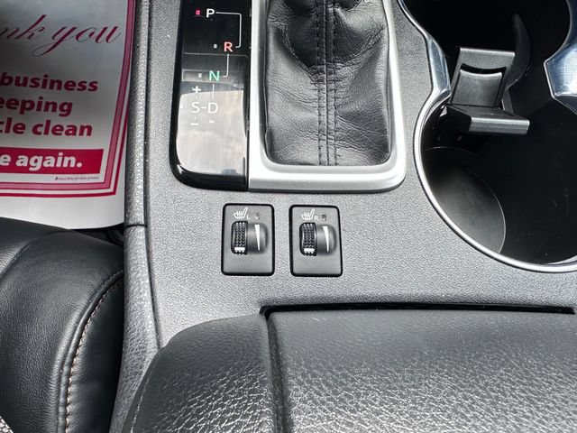 Used 2018 Toyota Highlander XLE AWD/4WD image 19