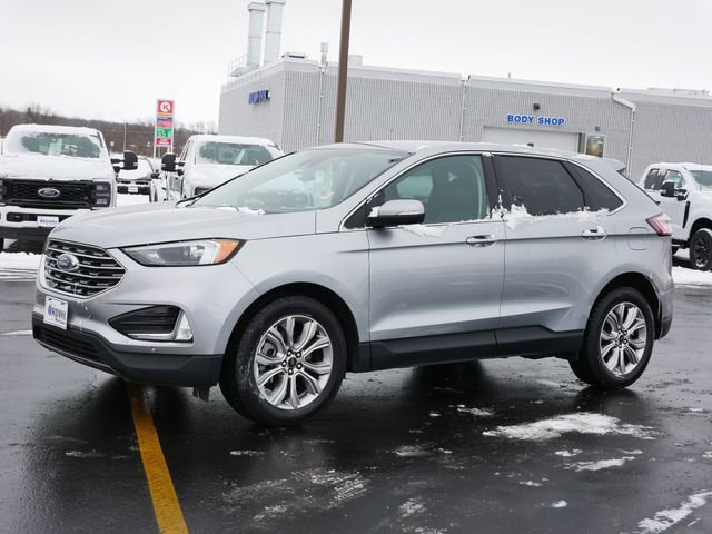 Certified 2024 Ford Edge Titanium AWD/4WD image 2
