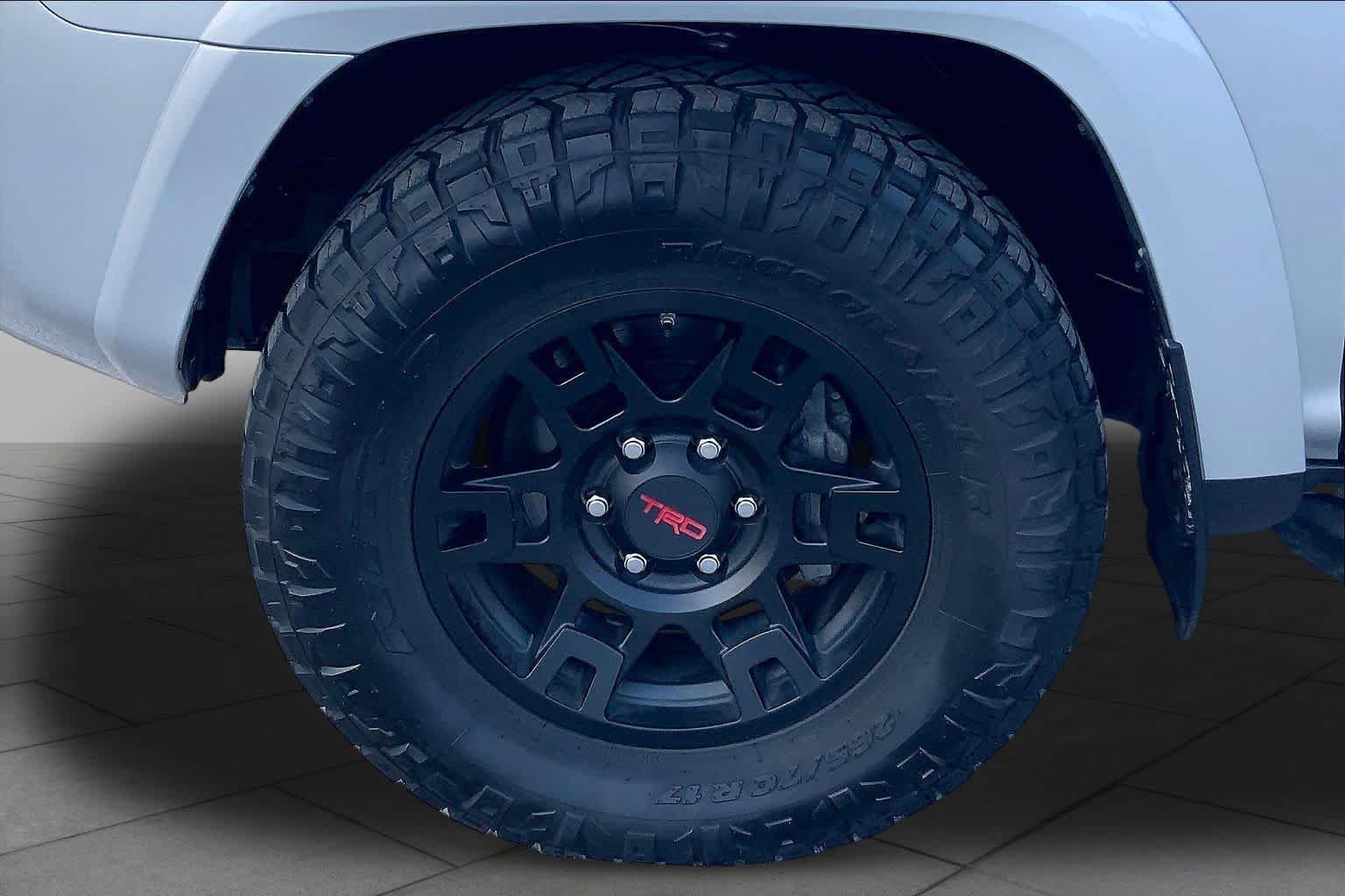 Used 2023 Toyota 4Runner SR5 Premium w/ Moonroof Package RWD image 11