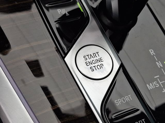 Used 2023 BMW X5 xDrive40i w/ Premium Package AWD/4WD image 24