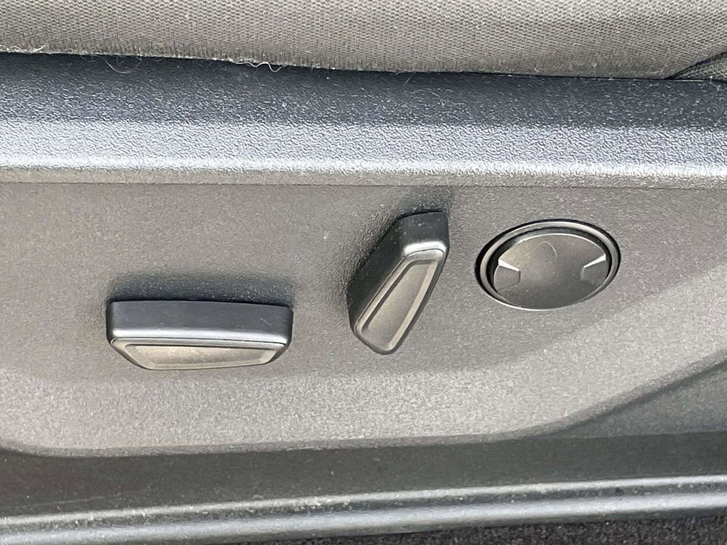 Certified 2022 Ford F150 XLT w/ Equipment Group 302A High image 14