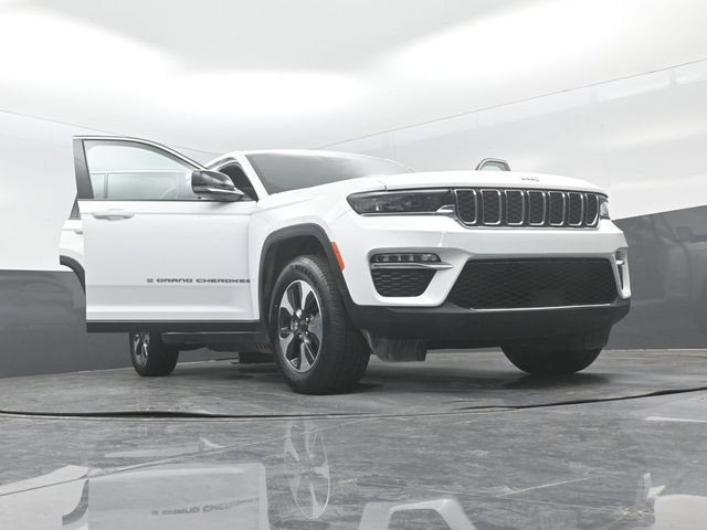 Used 2024 Jeep Grand Cherokee Limited 4xe AWD/4WD image 31
