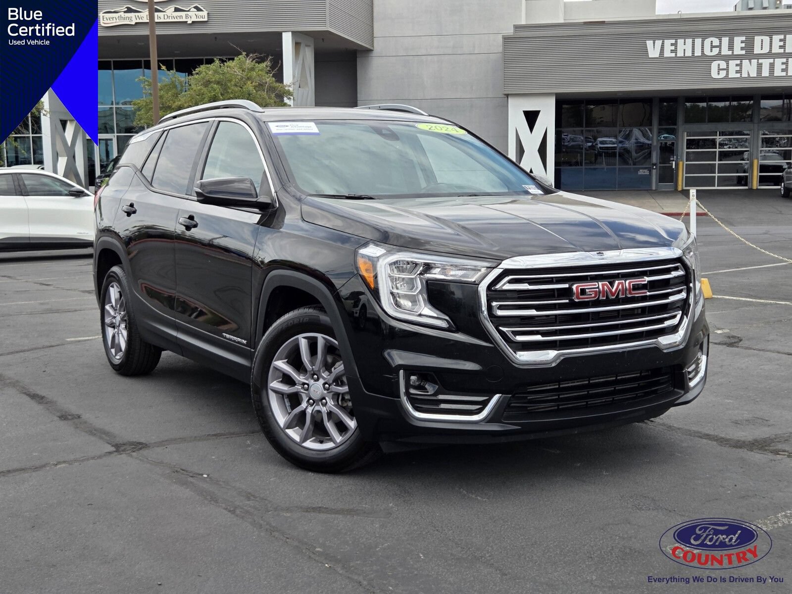 Used 2024 GMC Terrain SLT