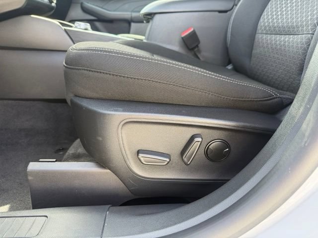 Certified 2024 Ford Escape Active FWD image 9