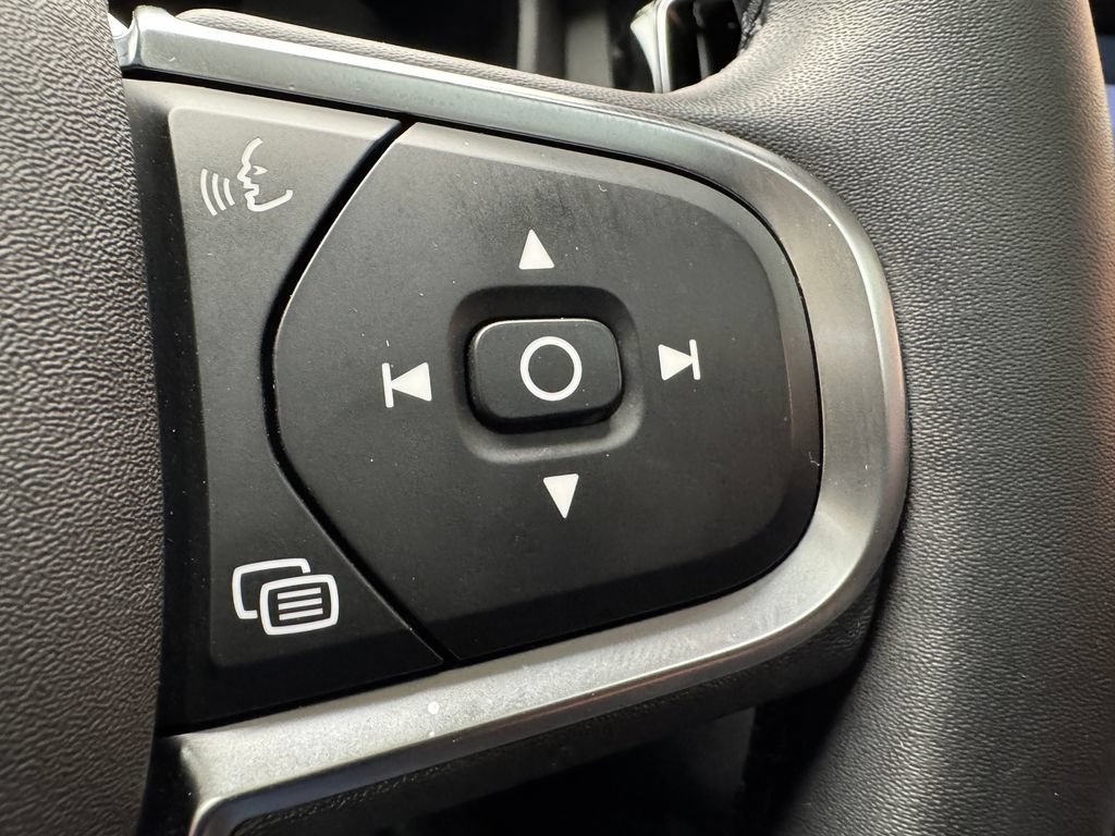 Used 2025 Volvo S60 B5 Core FWD image 16