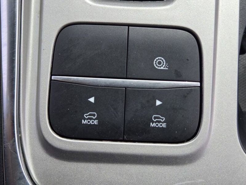 Certified 2023 Ford Explorer Limited w/ Limited Technology Package RWD image 30