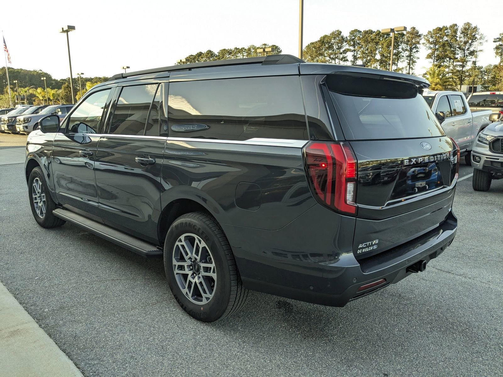 Certified 2025 Ford Expedition Max Active image 3