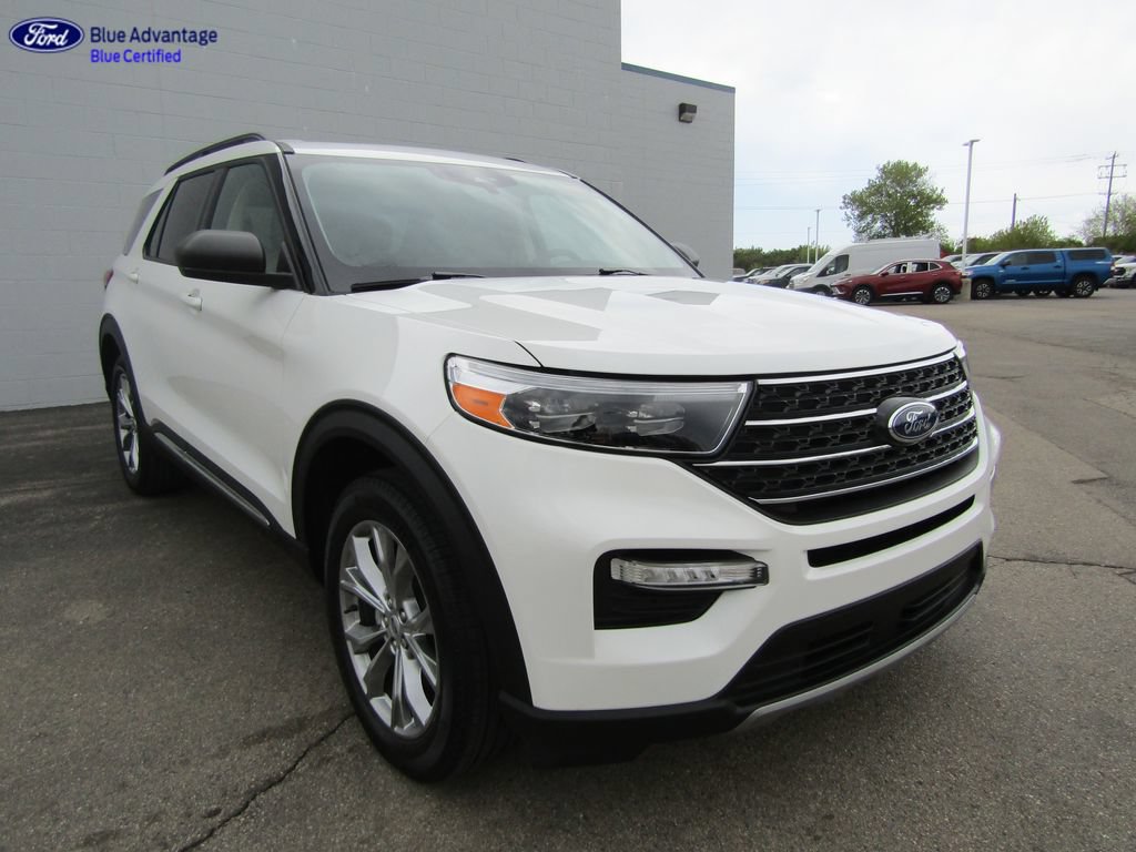 Certified 2024 Ford Explorer XLT w/ Equipment Group 202A AWD/4WD image 12