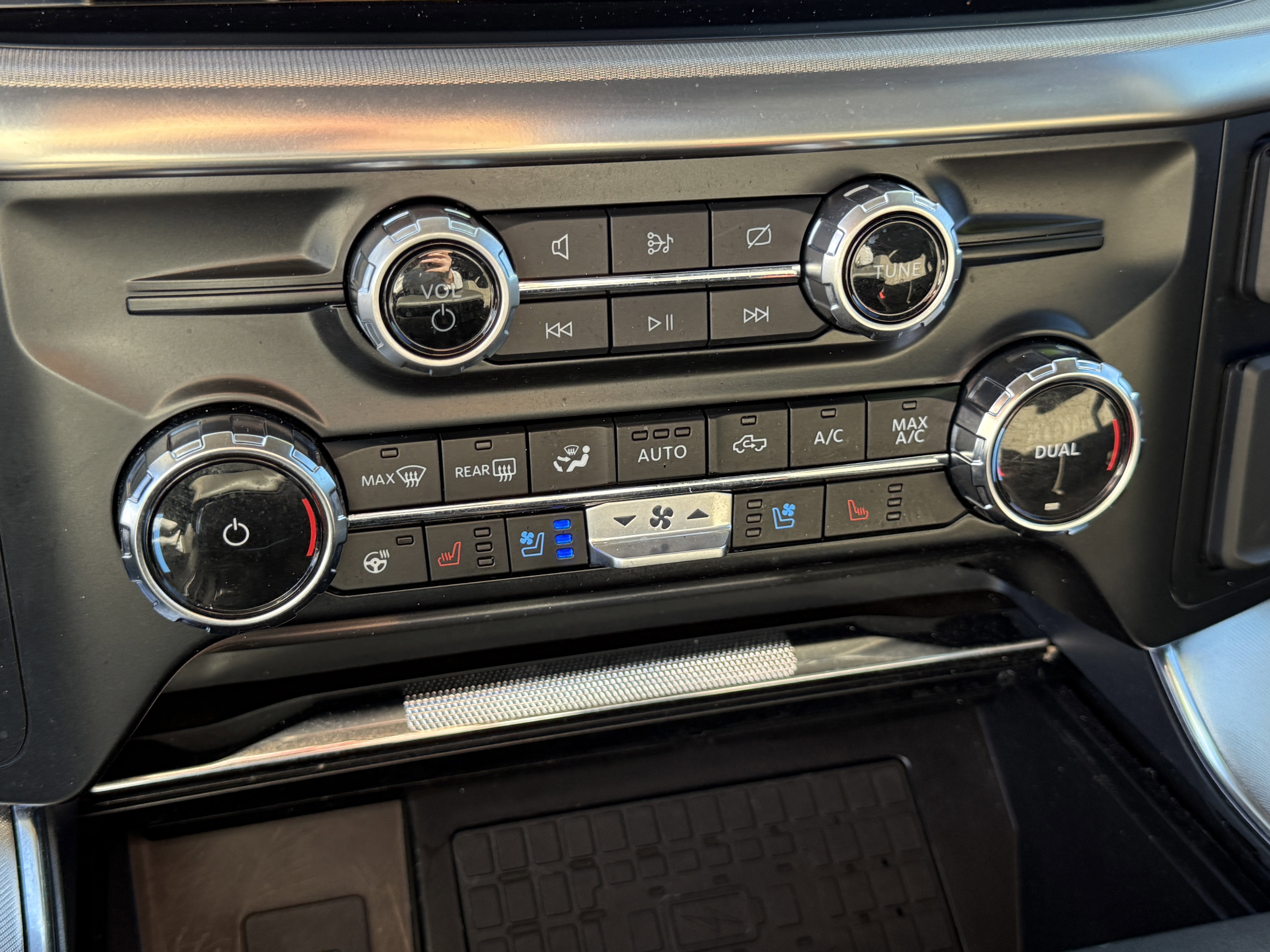 Certified 2024 Ford F150 Platinum w/ Equipment Group 703A Plus image 22