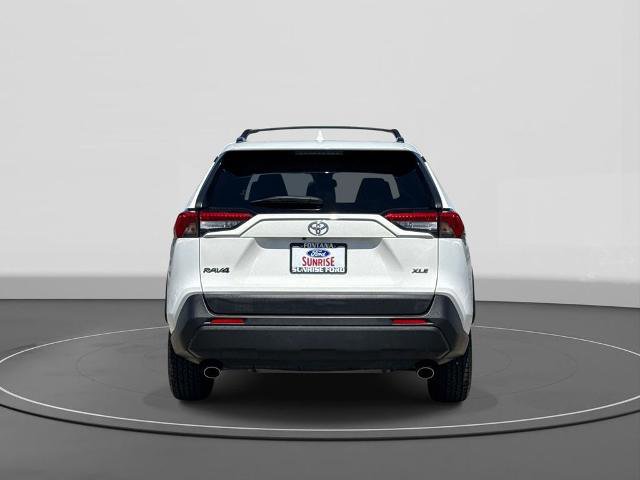 Used 2019 Toyota RAV4 XLE w/ Carpet Mat Package FWD image 3