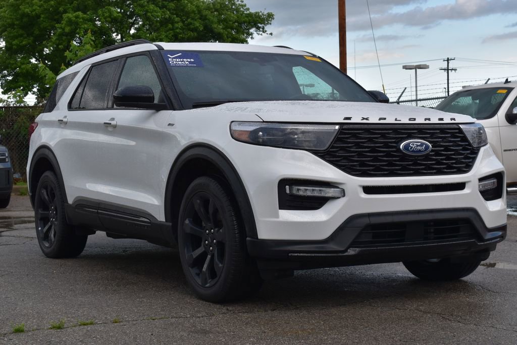 Certified 2024 Ford Explorer ST-Line w/ Class IV Trailer Tow Package AWD/4WD image 3