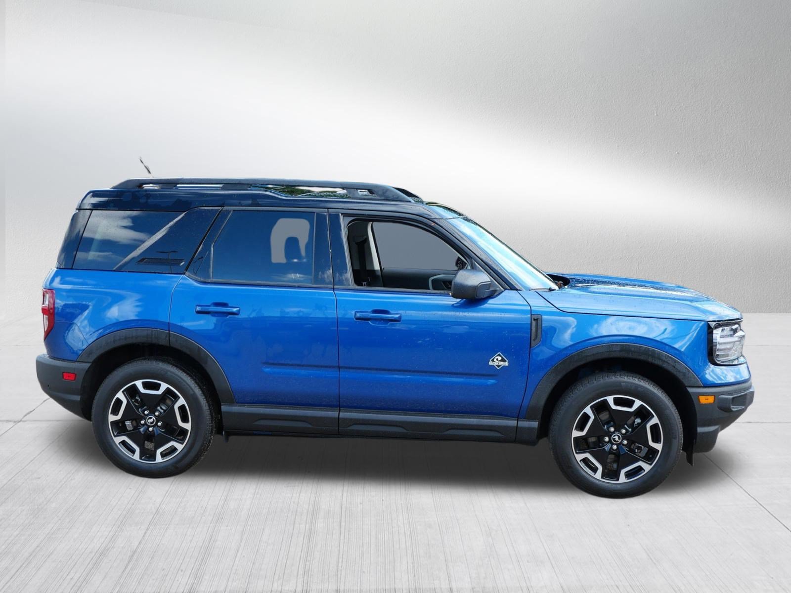 Certified 2023 Ford Bronco Sport Outer Banks w/ Tech Package AWD/4WD image 8