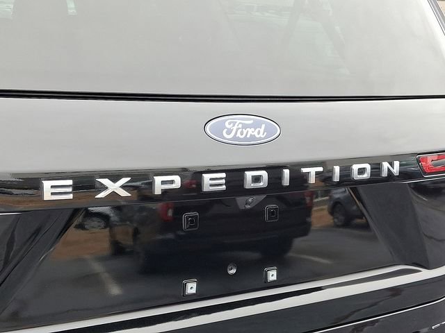 Certified 2025 Ford Expedition Max Platinum image 33