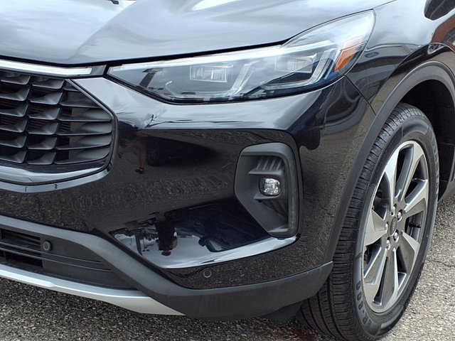 Certified 2024 Ford Escape Platinum AWD/4WD image 26