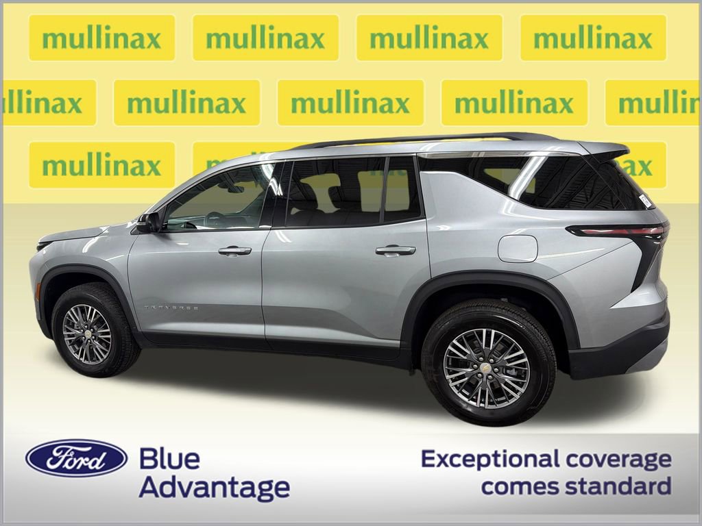 Used 2026 Chevrolet Traverse LT FWD image 11