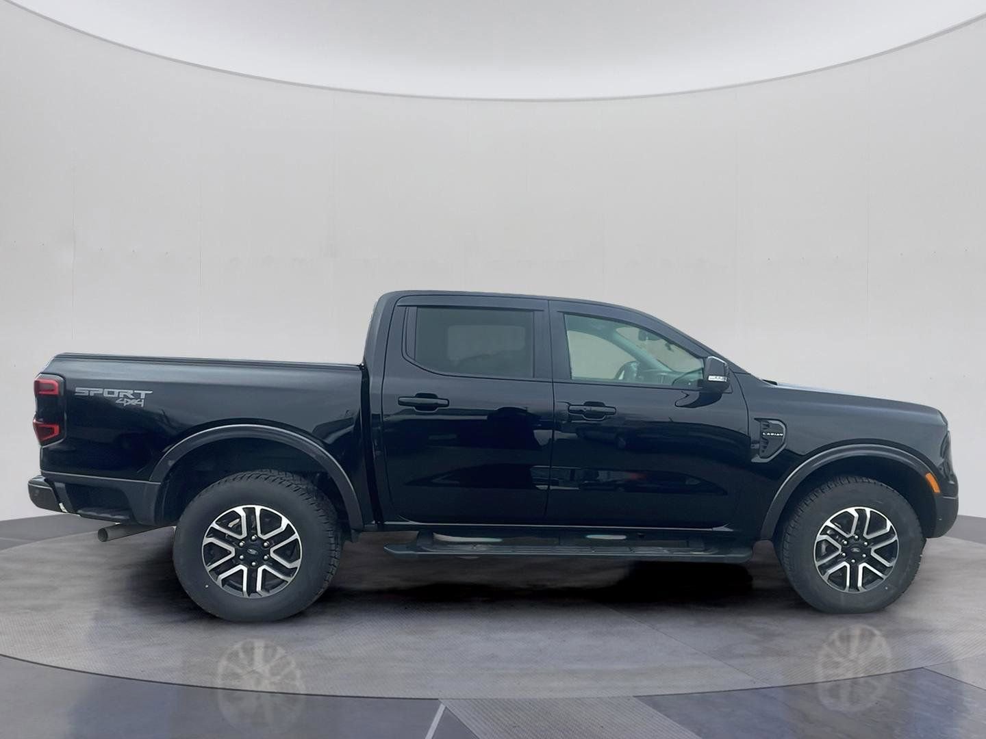 Certified 2024 Ford Ranger Lariat w/ Advanced Towing Package AWD/4WD image 7