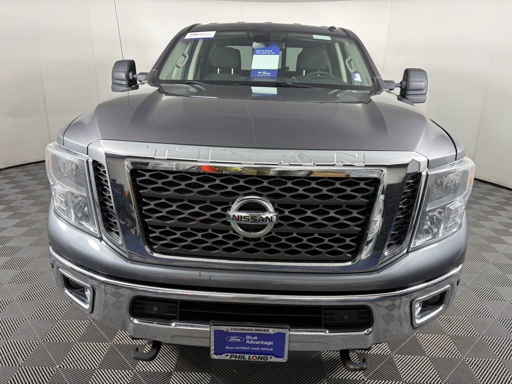 Used 2017 Nissan Titan SV image 2